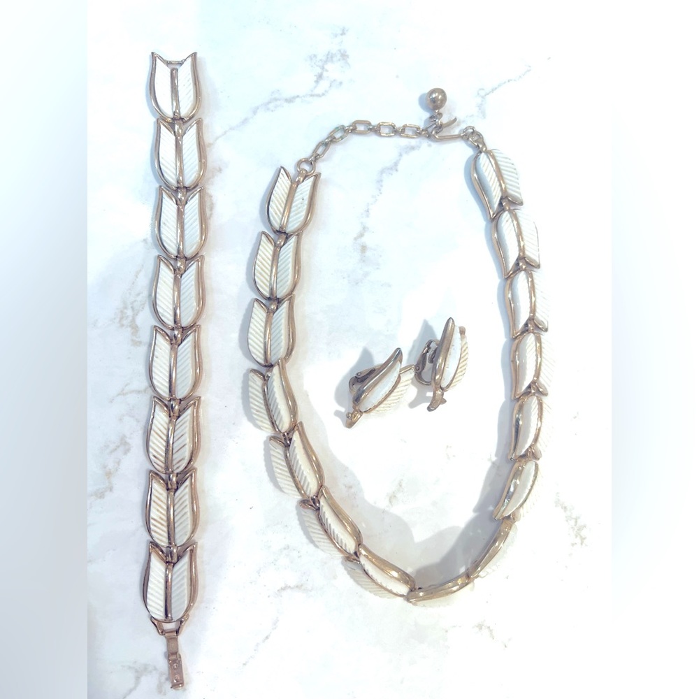 Vintage Trifari jewelry set
